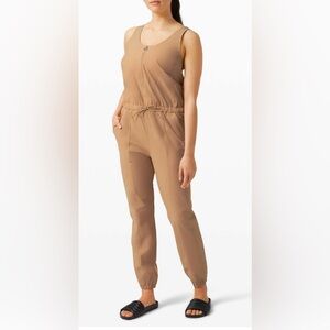 LULU SHIFT IN TIME JUMPSUIT, size 6, excellent condition